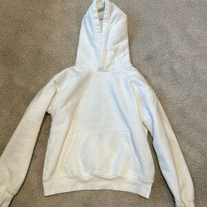 White Aritizia Hoodie Size Medium